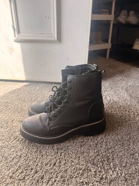 Black Lace-Up Combat Boots - Women's Stylish Ankle Boot